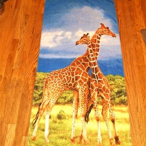 Jay Franco GIRAFFE Beach Towel Safari Vintage Colorful Bright Ocean
